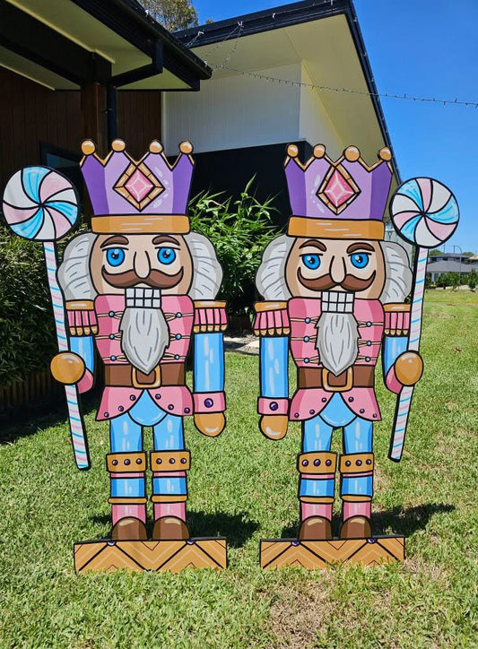 PICKUP ONLY Pair of nutcrackers Christmas